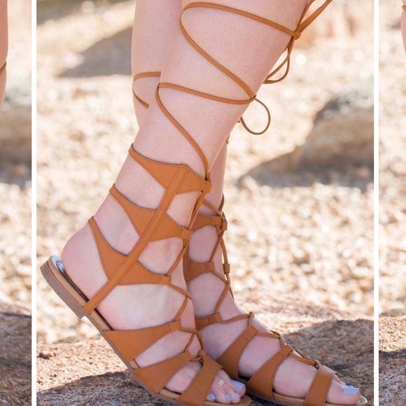 NIB Leather Gladiator Style Zip / Tie Up Sandals - Picture 2 of 3